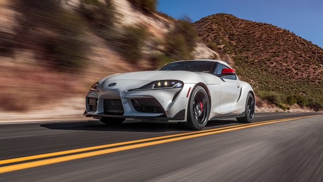 2020-Toyota-Supra-Launch-Edition-front-motion-view-3.jpg