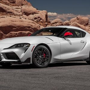 2020-Toyota-Supra-Launch-Edition-front-side-view-parked.jpg